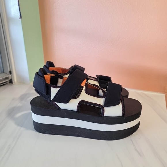 Marni 37 Black and White Touch-Strap Platform Sandals Luxury Vacation Chic - Picture 2 of 13